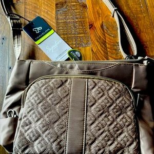 Brand New Travelon E/W Slim Bag Signature Collection